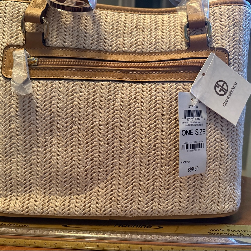 Gianni Bernini Stylish Tan and Cream Women's straw purse - Picture 11 of 14